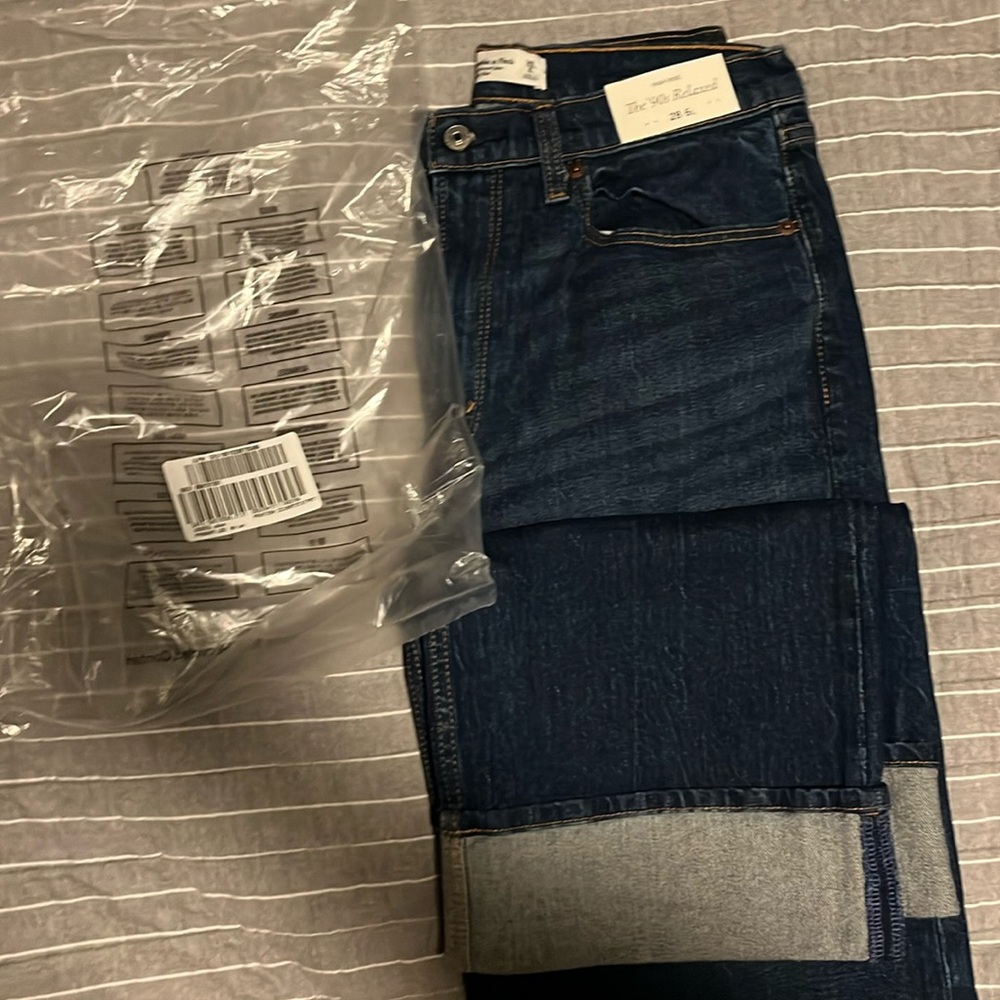 Abercrombie 90s relaxed 28L  TALL jeans